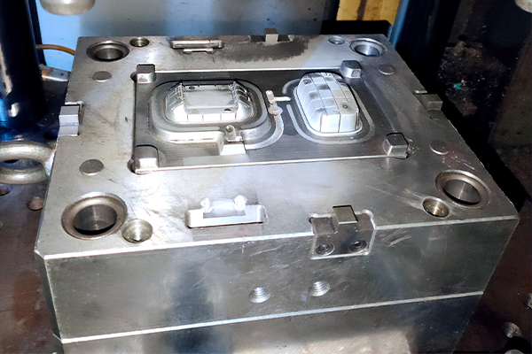 molde de inyecci&oacute;n de pl&aacute;stico