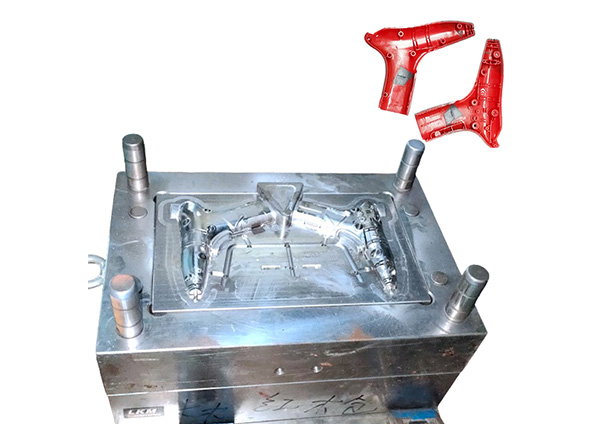 moldura de inyecci&oacute;n